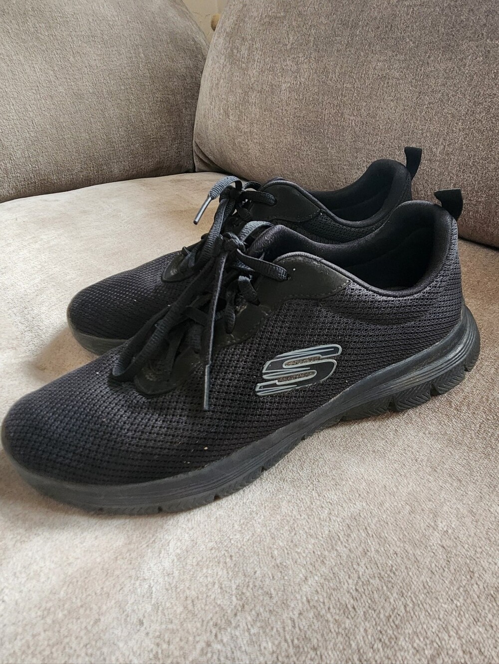 Skechers Men’s Black Mesh Lace-Up Athletic Sneakers